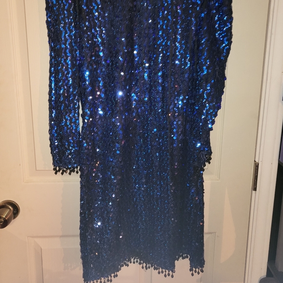 Dress - Picture 4 of 4